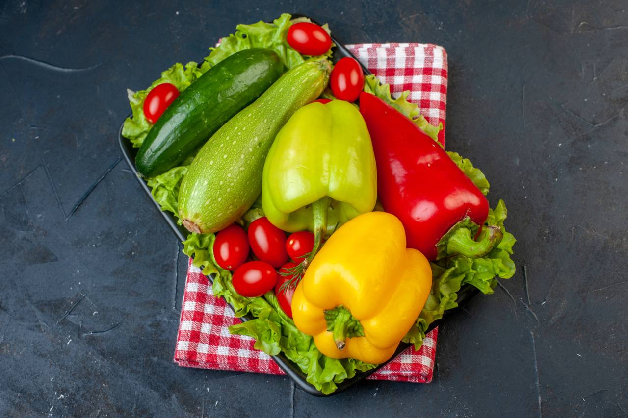 Лето на тарелке: почему сезонные продукты — супермикс для здоровья